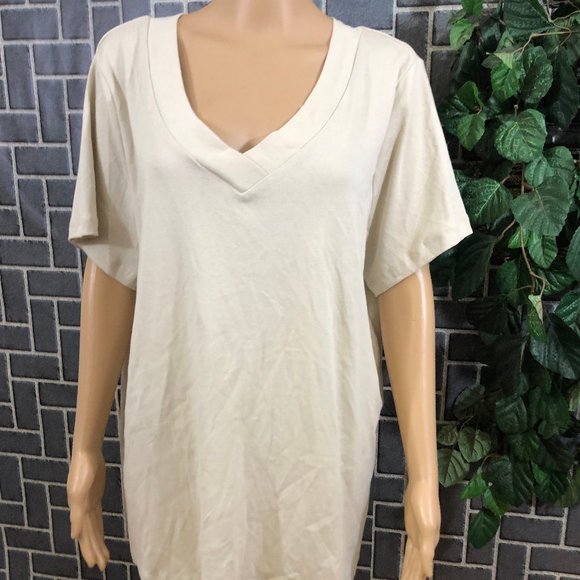 ST JOHNS BAY WMS SZ 2X V NECK TAN CLASSIC TEE - Picture 1 of 6